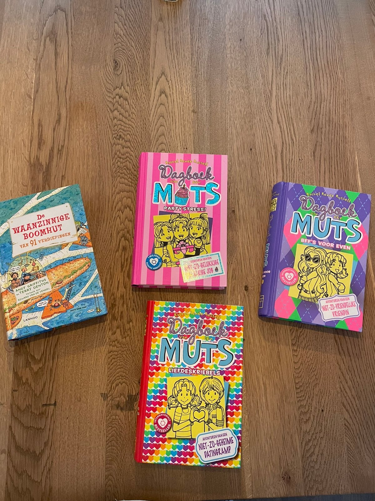 Dagboek van een Muts en de Waanzinnige Boomhut, Boeken, Ophalen of Verzenden, Zo goed als nieuw