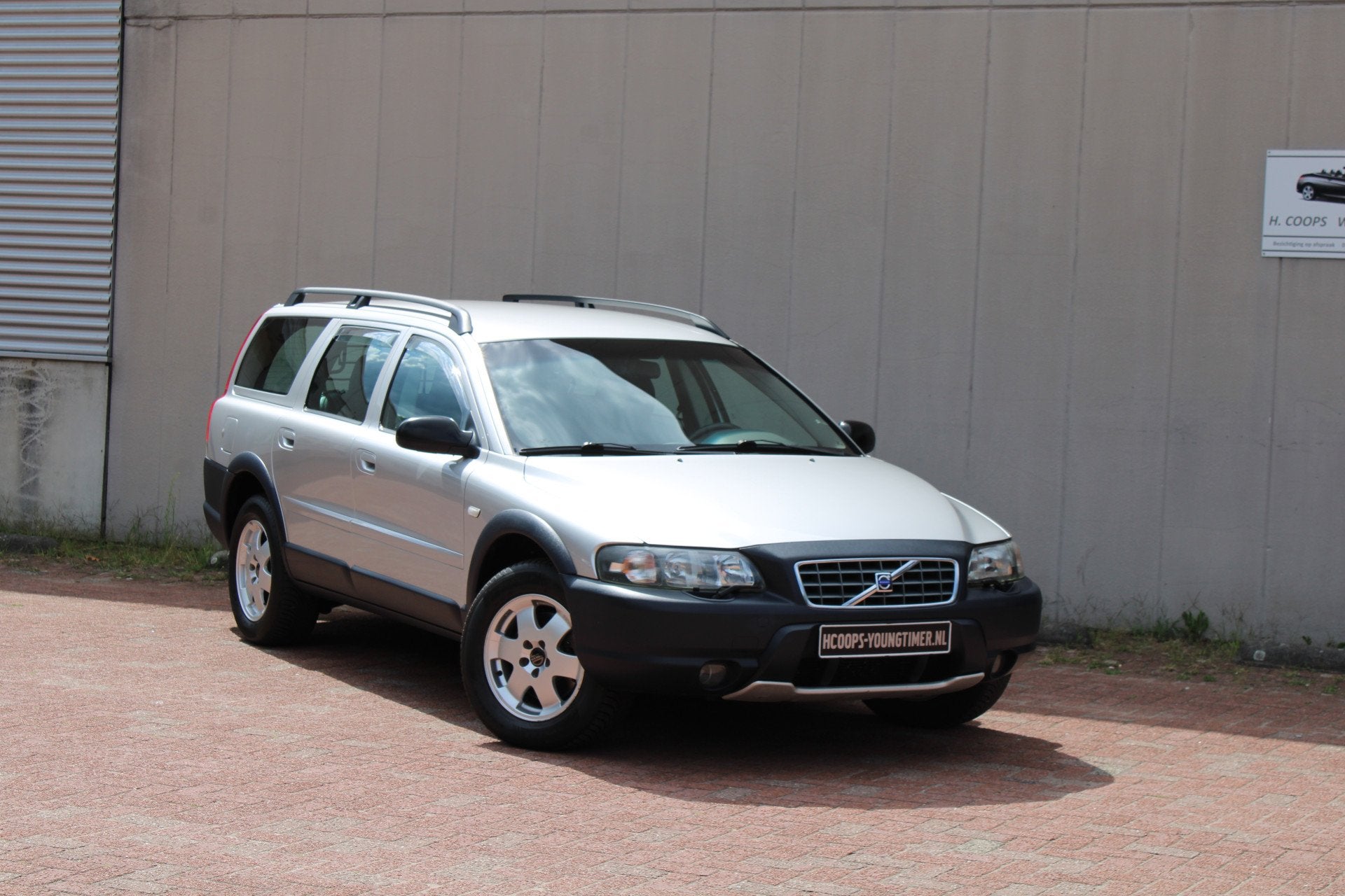 Volvo XC70 2.4T AWD AUTOMAAT BLIJVEND YOUNGTIMER ! incl. 21%, foto 4