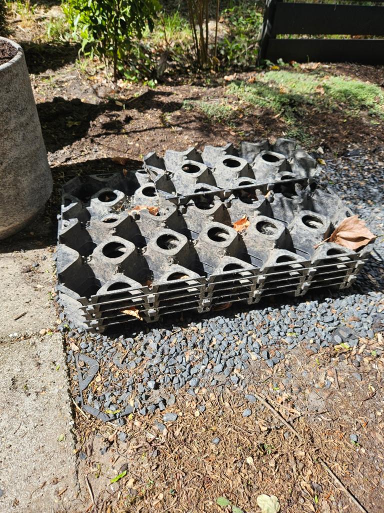 Gratis: 5x Grindplaten / Graskerels voor oprit of tuinpad, Tuin en Terras, Ophalen of Verzenden, Gebruikt