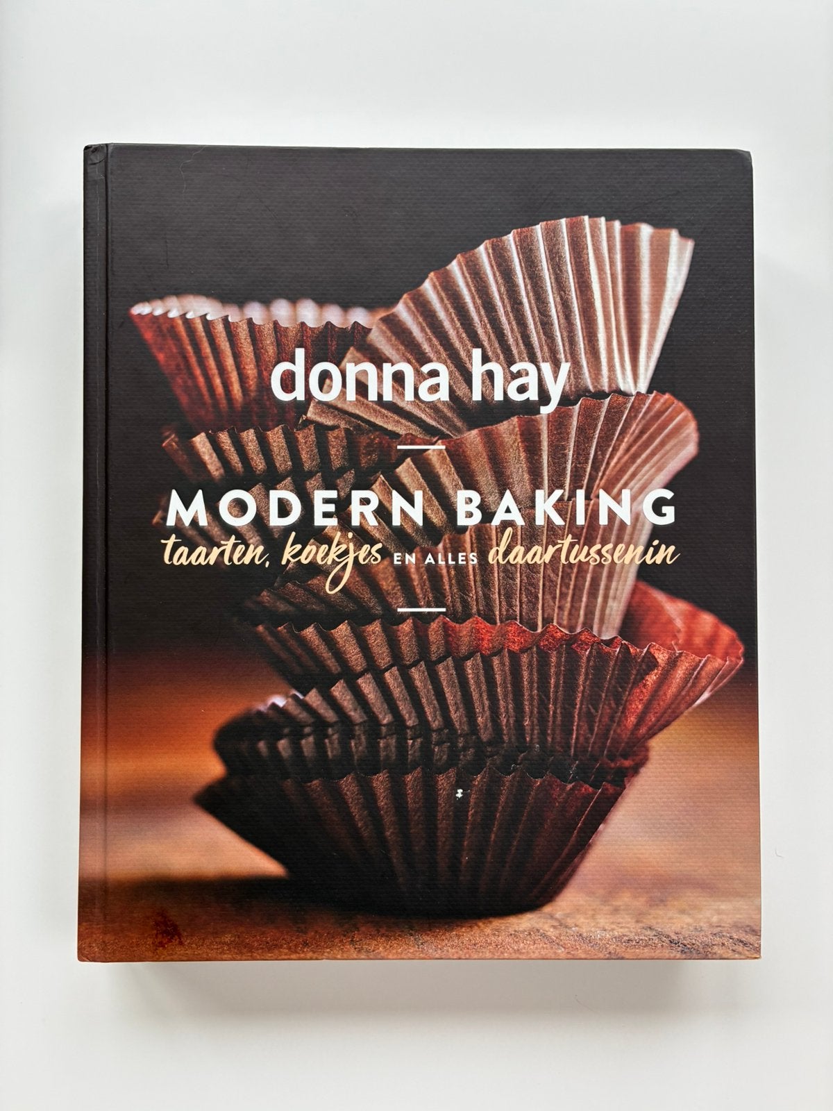 Modern Baking - Donna Hay, Vegetarisch, Ophalen of Verzenden, Zo goed als nieuw, Europa