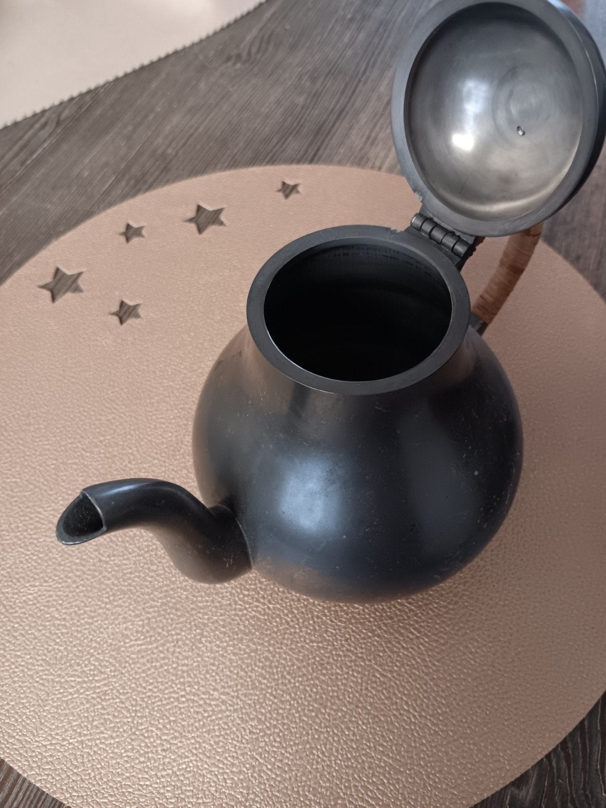Vintage tinnen theepot met rieten handvat, Ophalen of Verzenden