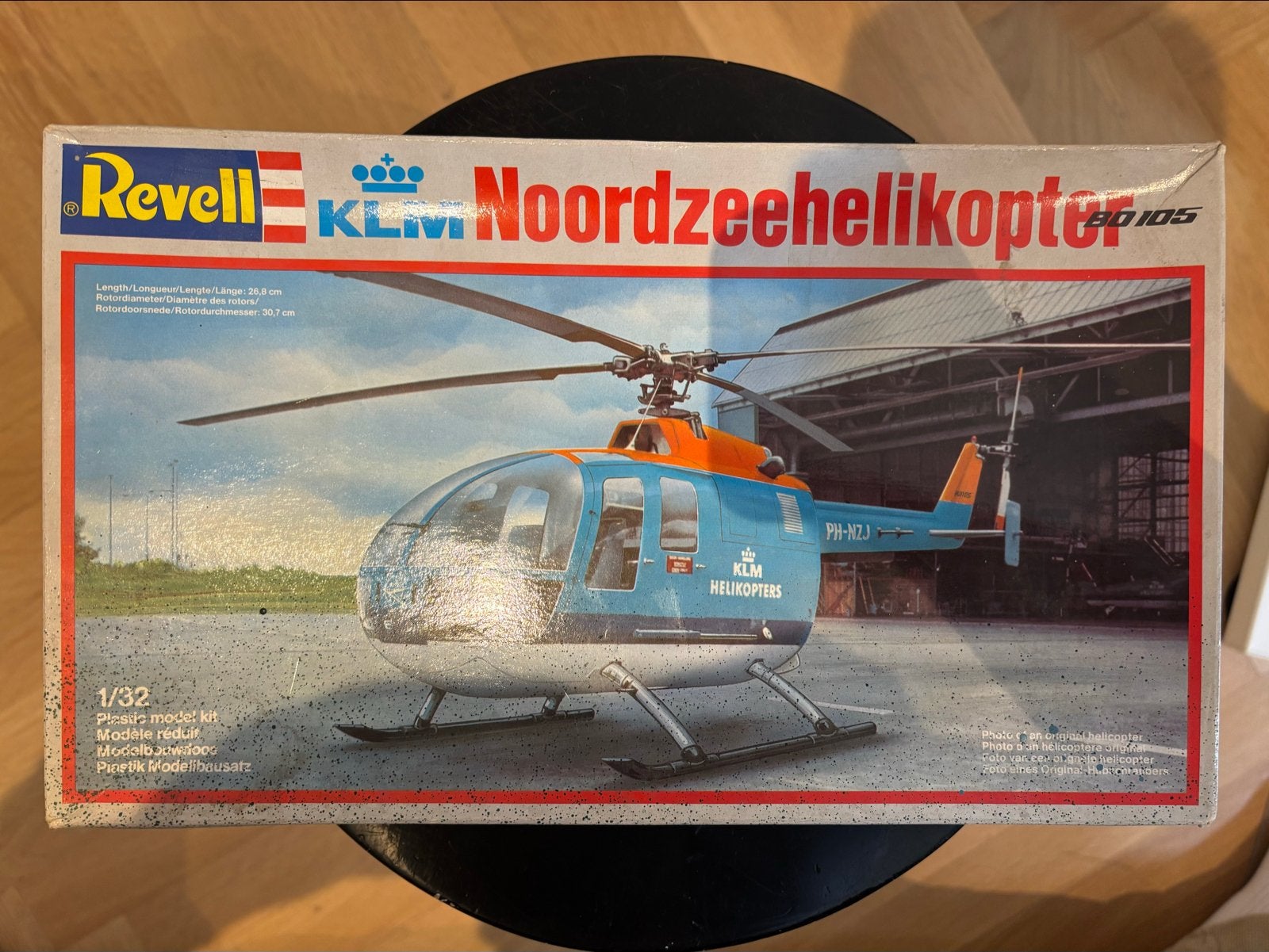 Revell KLM Noordzeehelikopter Bouwpakket 1/32, Nieuw, Ophalen of Verzenden, Groter dan 1:72, Revell