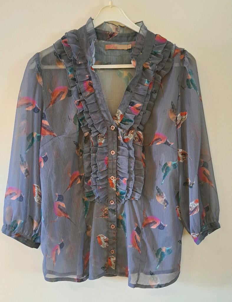 Saint Tropez Blouse met Vogels en Ruches - Maat M, Maat 38/40 (M), Ophalen of Verzenden, Grijs, Gedragen