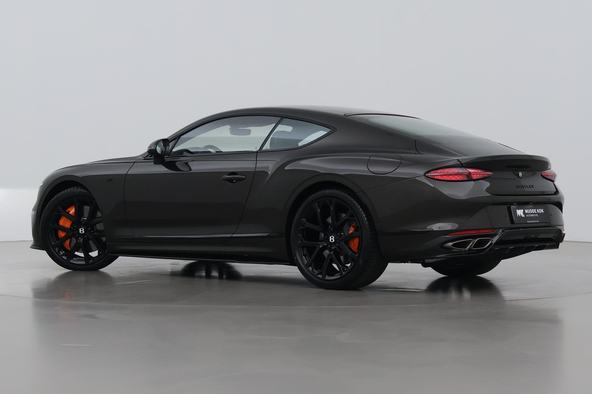 Bentley Continental GT 4.0 V8 Hybrid | Spectre Brown | Carbo, Auto's, Bentley, Automaat, Bruin, 26 kWh, Automatische klimaatregeling