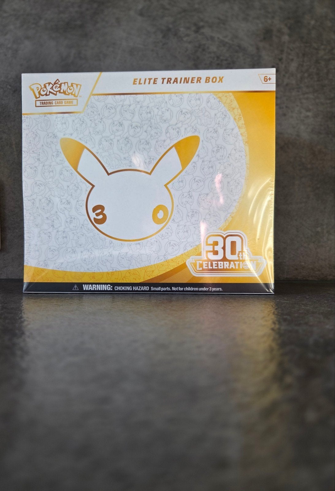 Pokémon 30th Celebration Elite Trainer Box, Ophalen of Verzenden, Nieuw