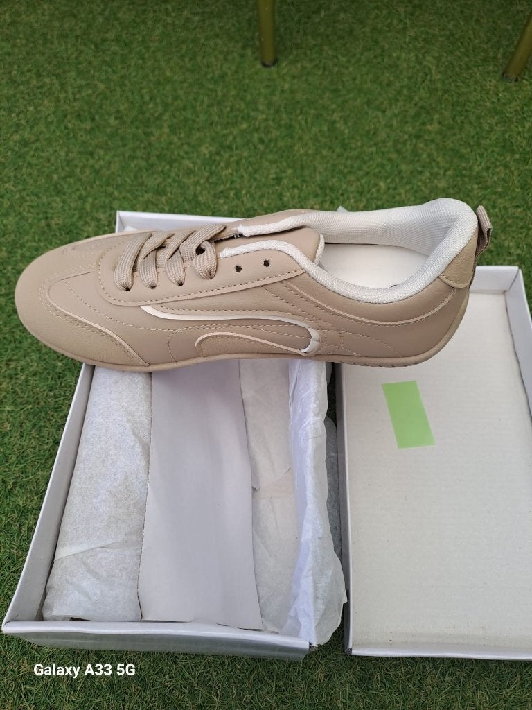 Beige Dames Sneakers – Maat 36 tot 41 – Nieuw, VIA TOMMASO ALVA EDISON 4 50019 SESTO FIORENTINO Italy, Nieuw, Ophalen of Verzenden