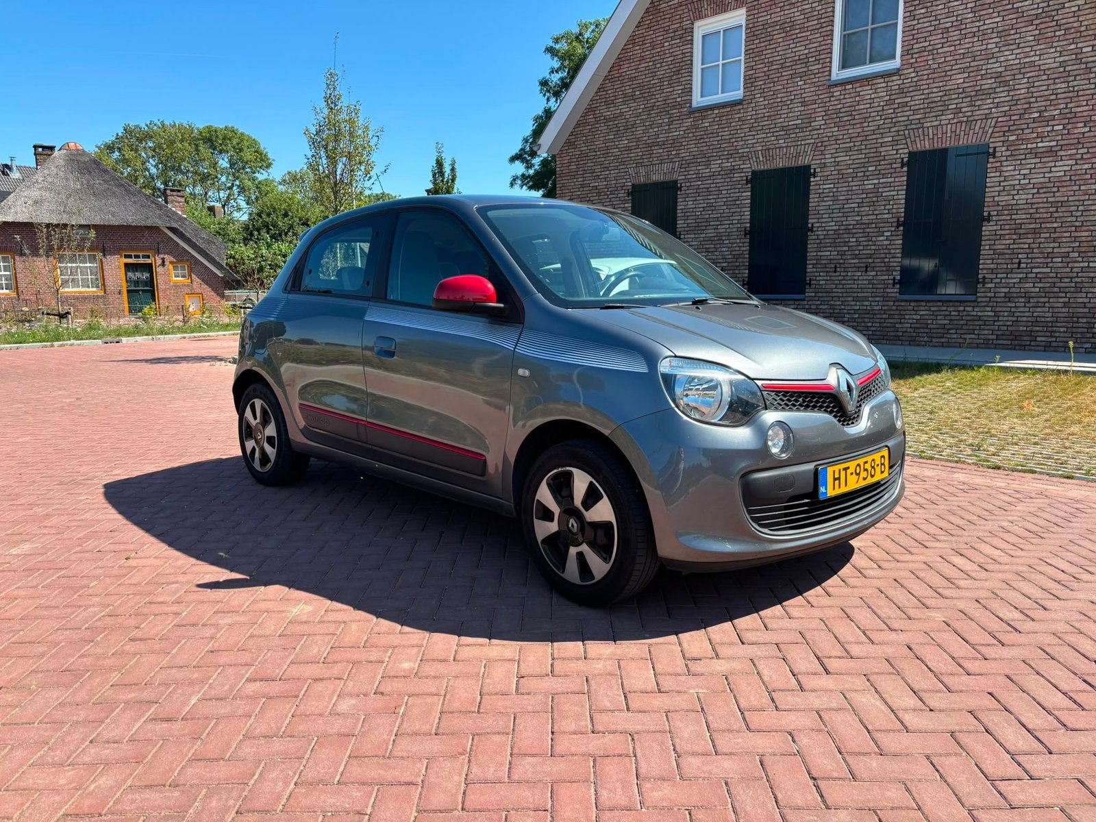 Renault Twingo 1.0 SCe 70pk S&S 2015 Grijs, Voorwielaandrijving, Euro 6, 840 kg, 4 stoelen