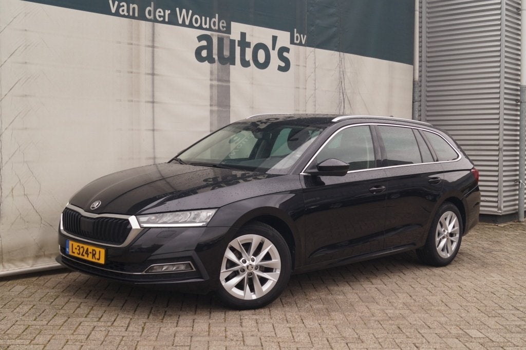 Skoda Octavia Combi 1.0 TSI 110pk Business Edition -NAVI-ECC, Dealer onderhouden, Stof, Gebruikt, Euro 6