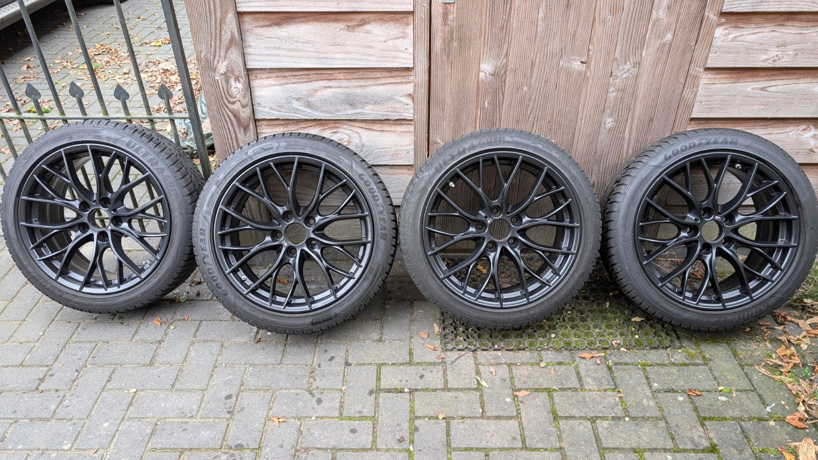 Originele BMW 405M 18 inch velgen met winterbanden, Auto-onderdelen, Ophalen, 18 inch, Gebruikt, Banden en Velgen