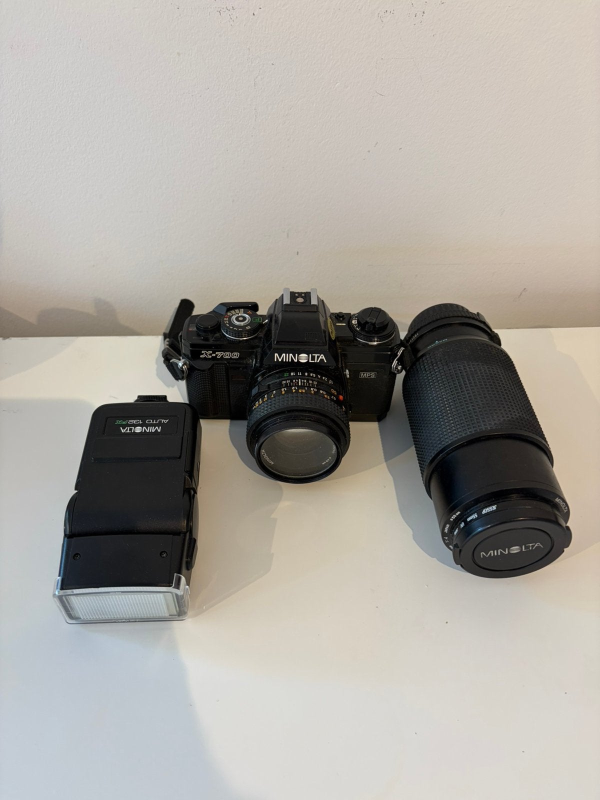 Minolta X700 film camera + extra flash and lens, Ophalen of Verzenden, Zo goed als nieuw, 8 tot 12x