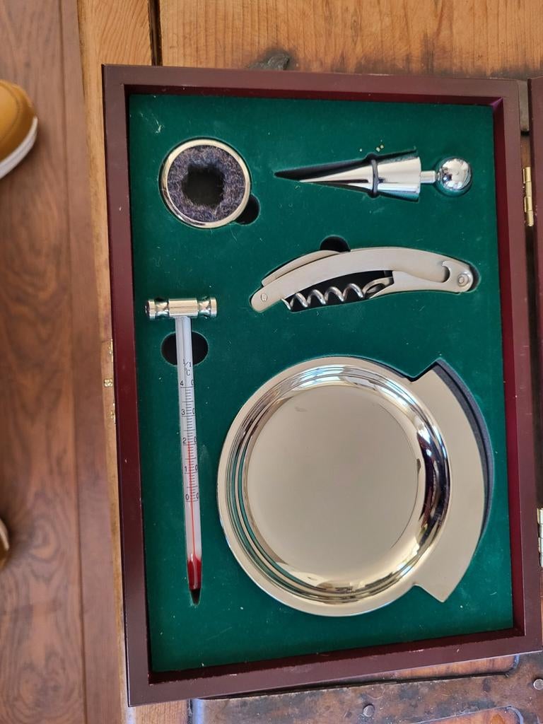 Luxe Wijn Accessoires Set in Houten Kist, Ophalen of Verzenden, Zo goed als nieuw, Minder dan 5 flessen, Metaal