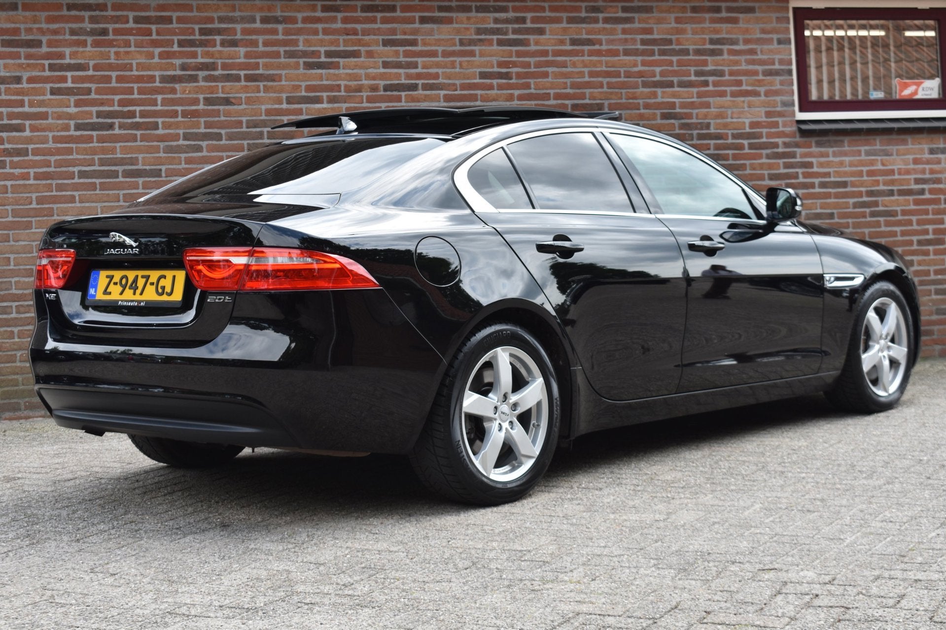Jaguar XE 2.0 Portfolio '16 Pano Clima Navi Cruise Leder Inr, Automaat, Zwart, Leder, Bedrijf