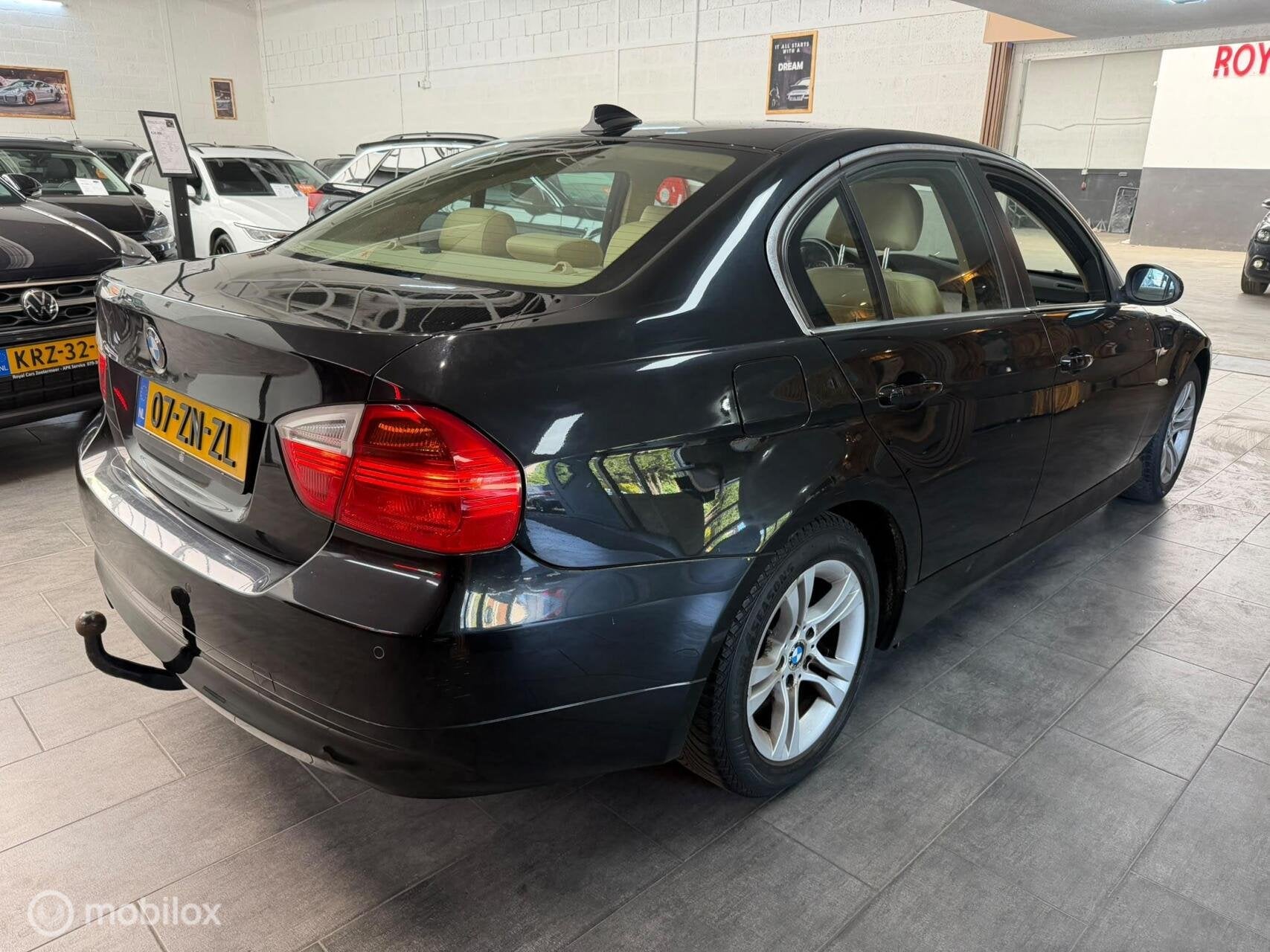 BMW 3-serie 316i High Executive|Pano|Navigatie| Org NL Auto., Auto's, Gebruikt, 4 cilinders, Origineel Nederlands, Bedrijf