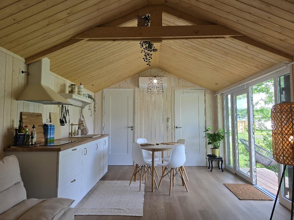Tinyhuisje met verhuur, 365 dagen per jaar recreeren., Huizen en Kamers, Recreatiewoningen te koop, 40 m², Overige soorten, Verkoop zonder makelaar