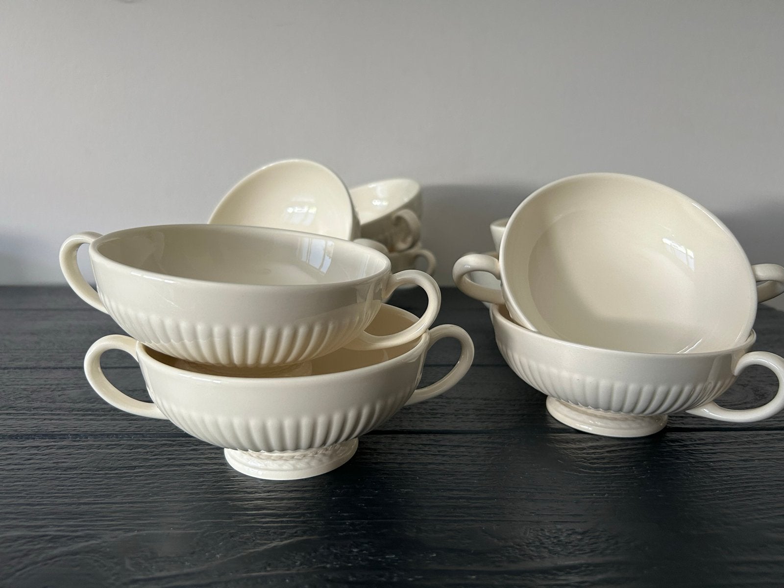 Wedgwood Edme Soepkoppen 21 cl per 2 stuks, Huis en Inrichting, Keuken | Servies, Ophalen, Klassiek, Zo goed als nieuw, Kom(men)