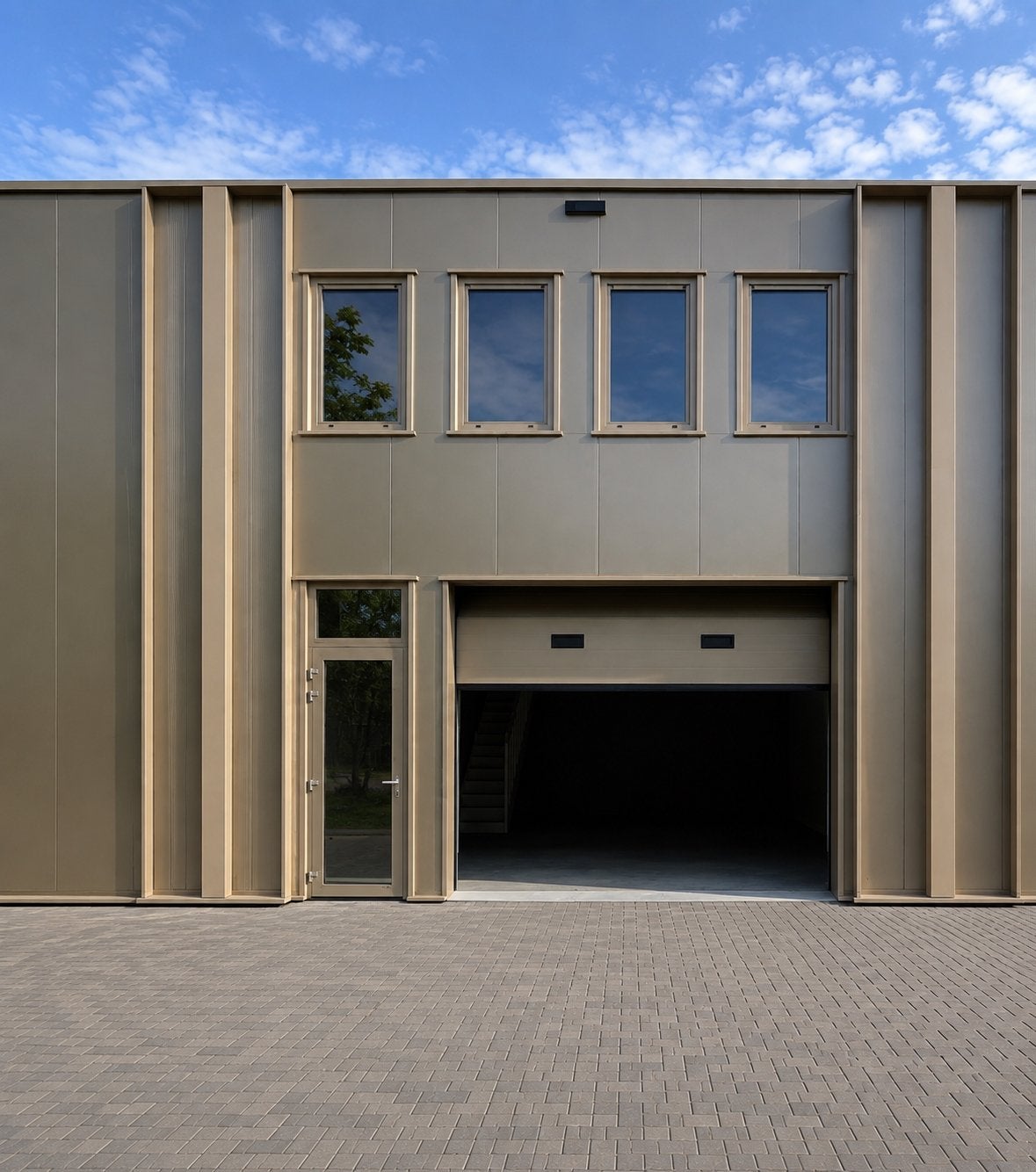 230m2 (hoek)bedrijfshal te huur in Soesterberg, Huur, Bedrijfsruimte