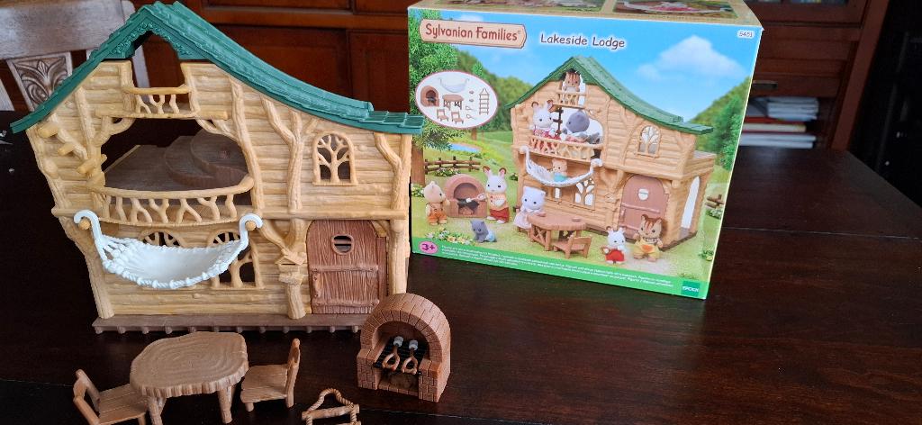 Sylvanian Families, Lakeside Lodge, 5451, Ophalen of Verzenden, Zo goed als nieuw, Jongen of Meisje