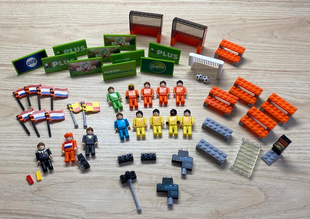 Plus Bricks Voetbal, Plus supermarkt lijkt op Lego, Kinderen en Baby's, Speelgoed | Bouwstenen, Ophalen of Verzenden, Zo goed als nieuw