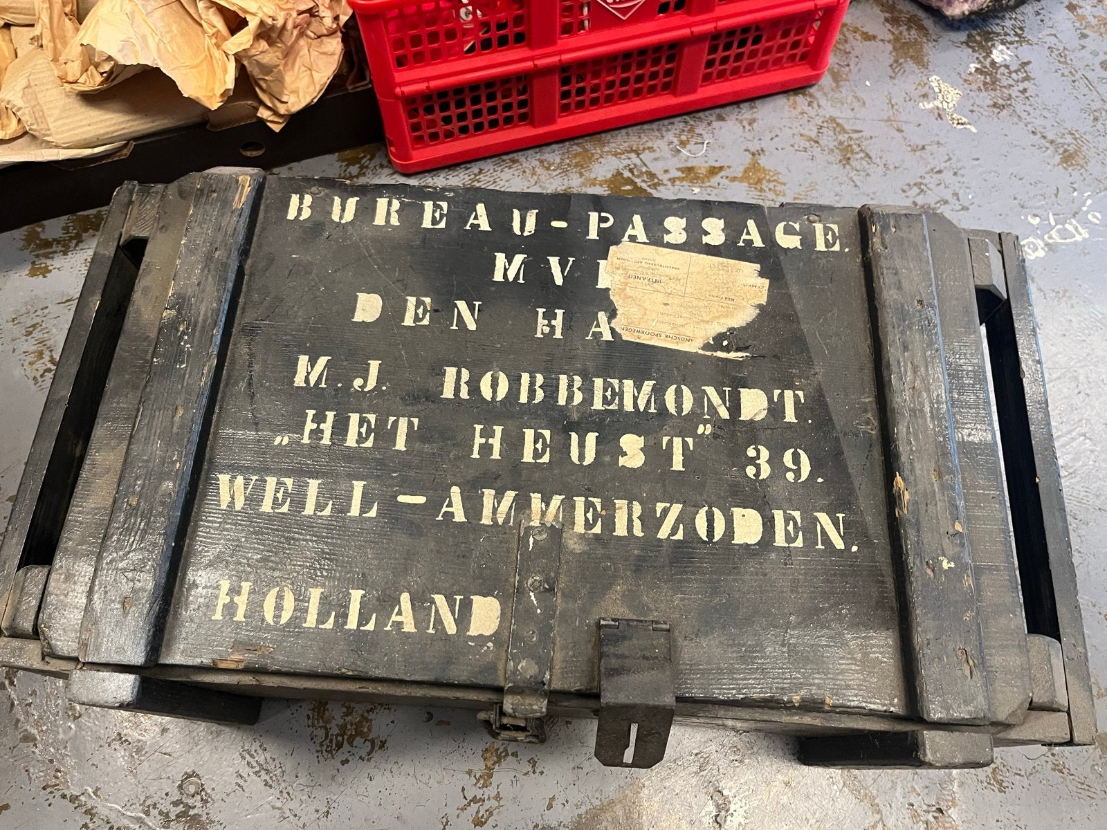 Vintage houten kist met opschrift 'BUREAU-PASSAGE', Verzamelen, Militaria | Tweede Wereldoorlog, Ophalen