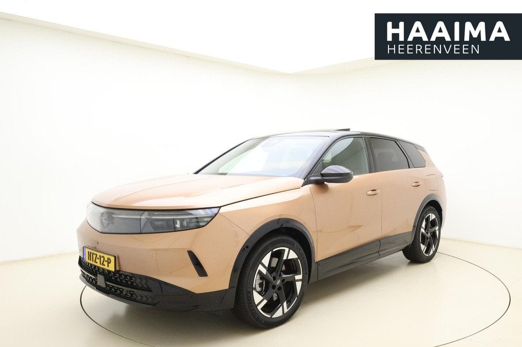 Opel Grandland Electric GS 73 kWh DEMO VOORDEEL € 10.500 |, Auto's, Stof, Gebruikt, 213 pk, Bruin
