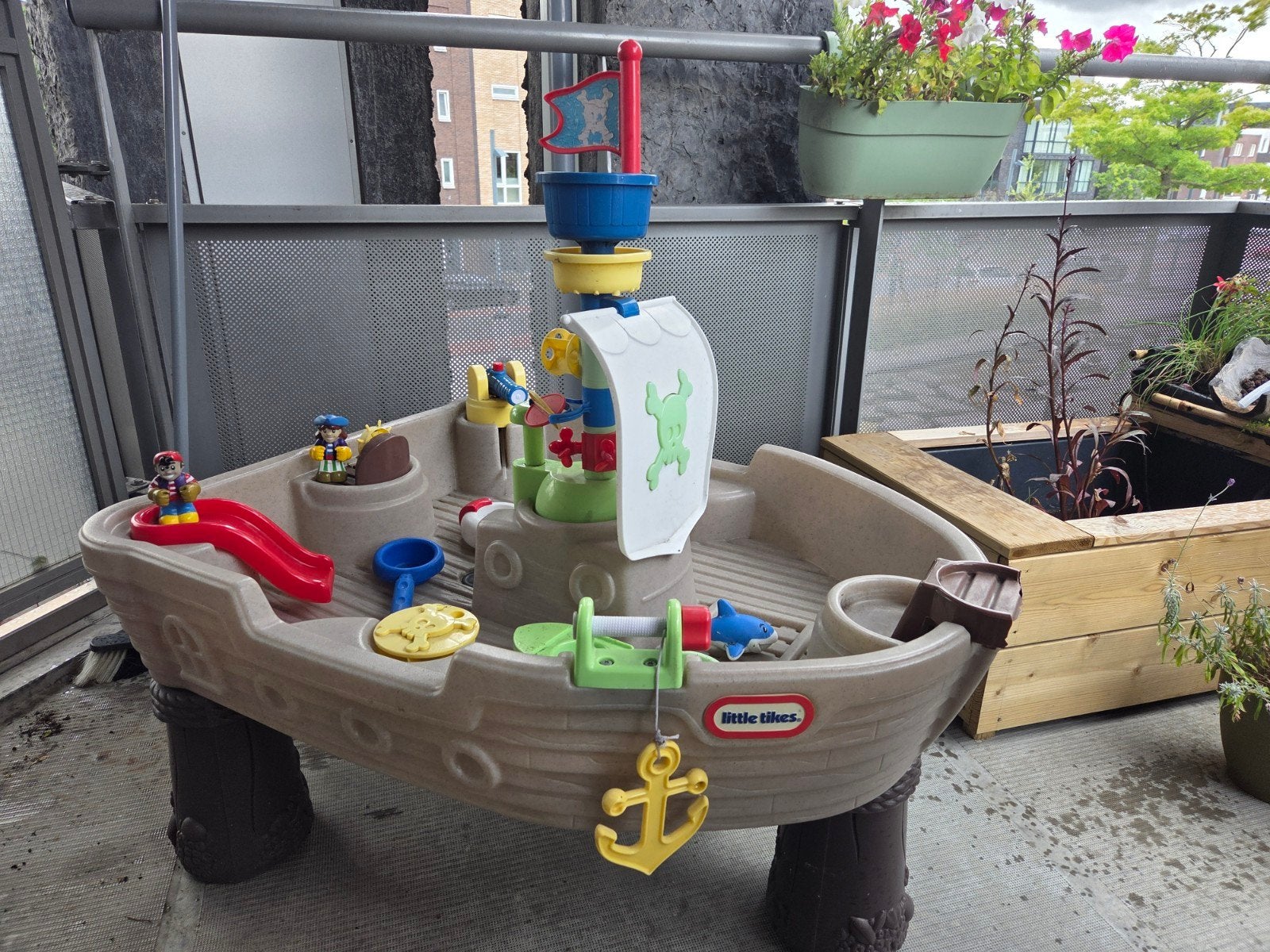 Little Tikes Piratenschip Water Tafel Speeltafel, Ophalen, Gebruikt