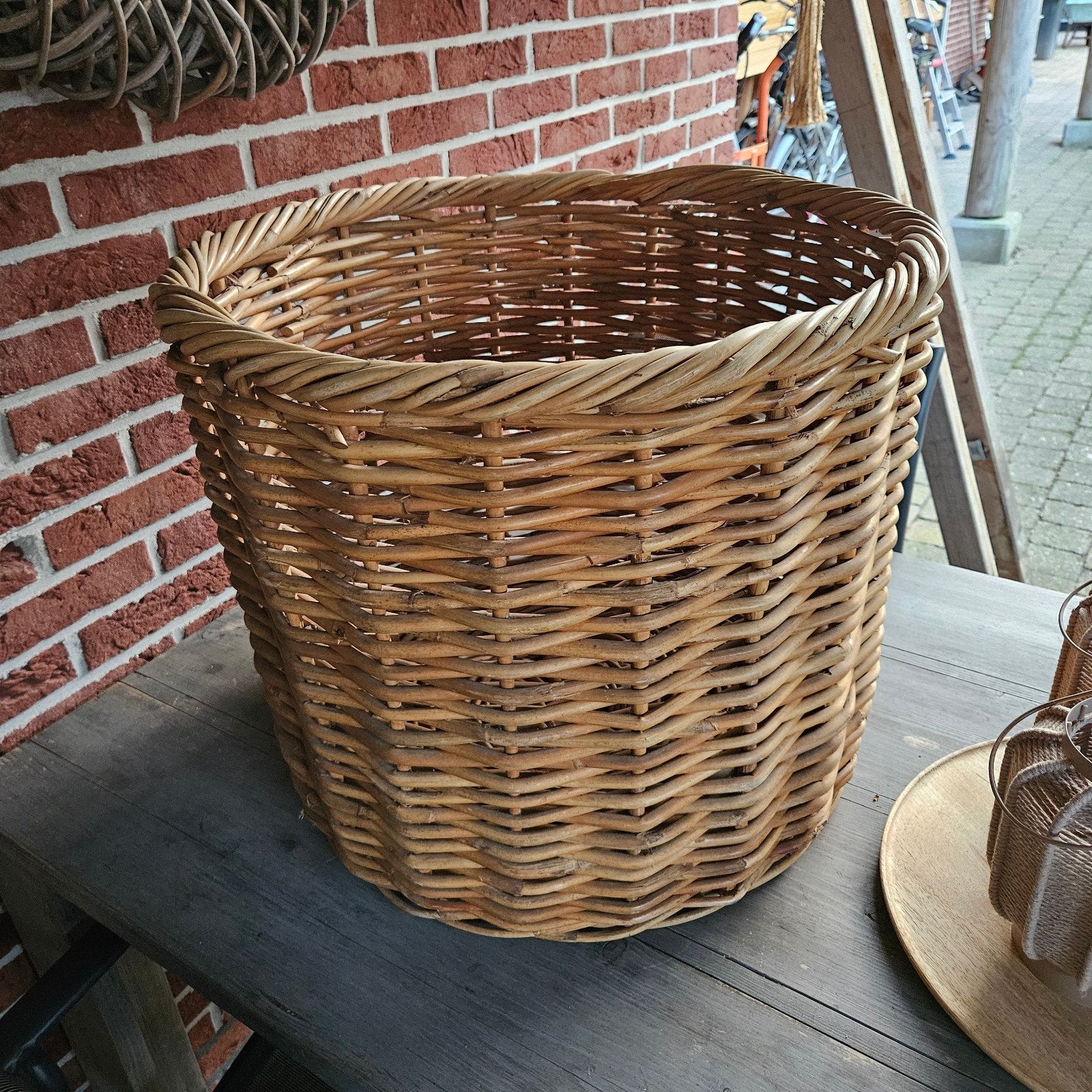 Grote stevige rieten mand - 46 cm hoog, 57 cm doorsnede, Ophalen, Gebruikt, Mand, Rond
