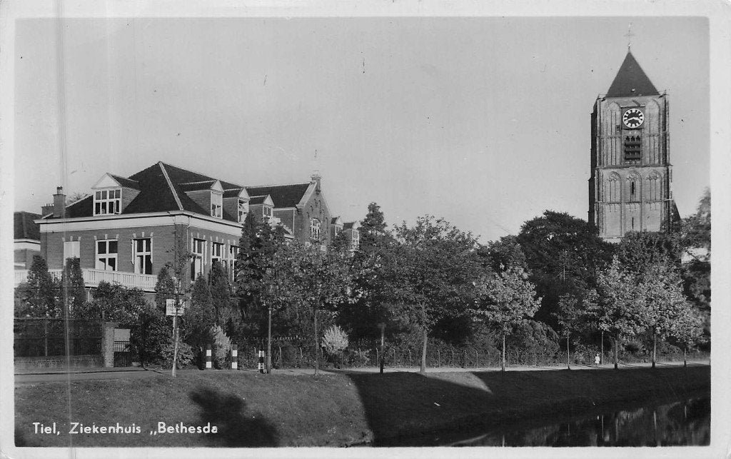 Tiel - Ziekenhuis Bethesda met toren (gel. 1951), Ophalen of Verzenden, 1940 tot 1960, Gelopen, Gelderland