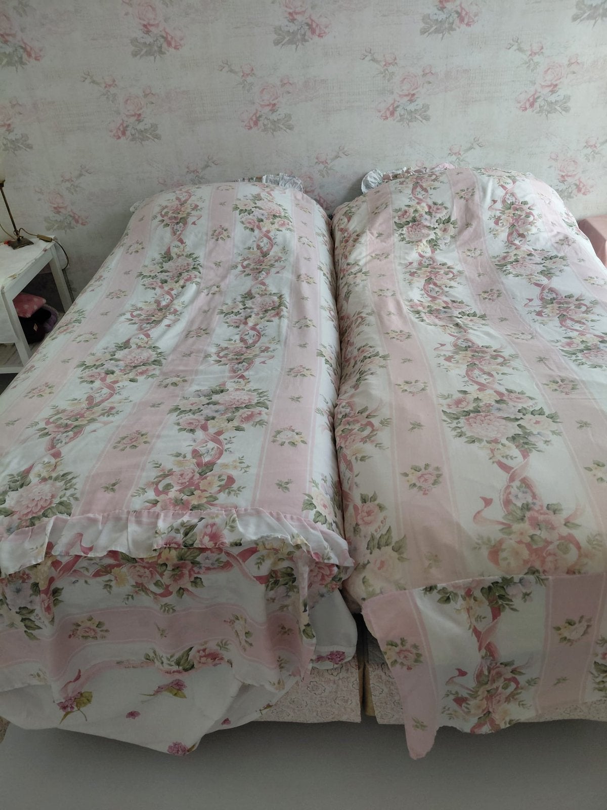 Bed met nieuwe matrassen, Ophalen, Eenpersoons, Wit, Zo goed als nieuw