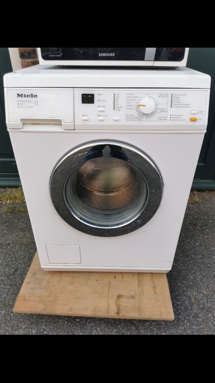 wasmachine met een capaciteit van 7 kg. Deze voorlader is, Witgoed en Apparatuur, Wasmachines, Ophalen of Verzenden, Zo goed als nieuw