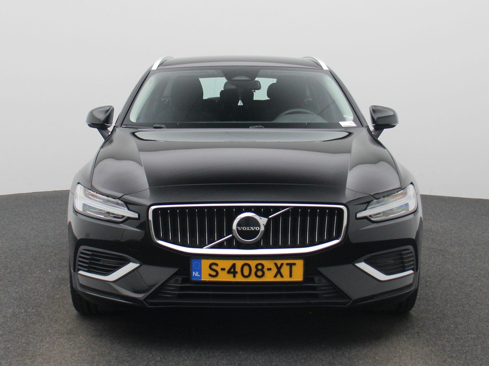 Volvo V60 2.0 T6 Plug-in hybrid AWD Essential Bright | Apple, Auto's, Automaat, Stof, Gebruikt, Euro 6