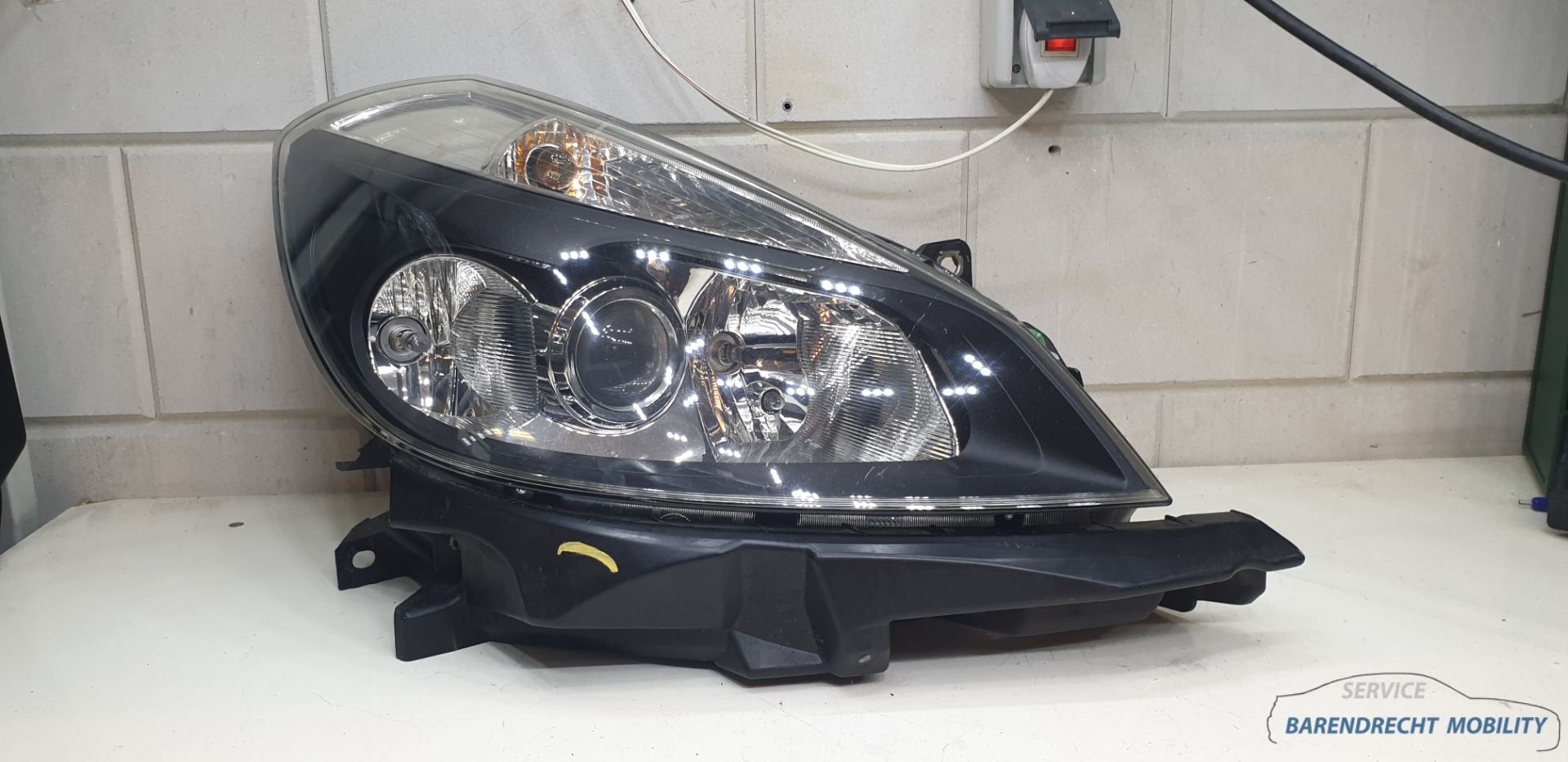 Koplamp Clio III Renault pre facelift rechts 8200261612 donk, Renault Group, Gebruikt, Contact.group@renault.com, Renault