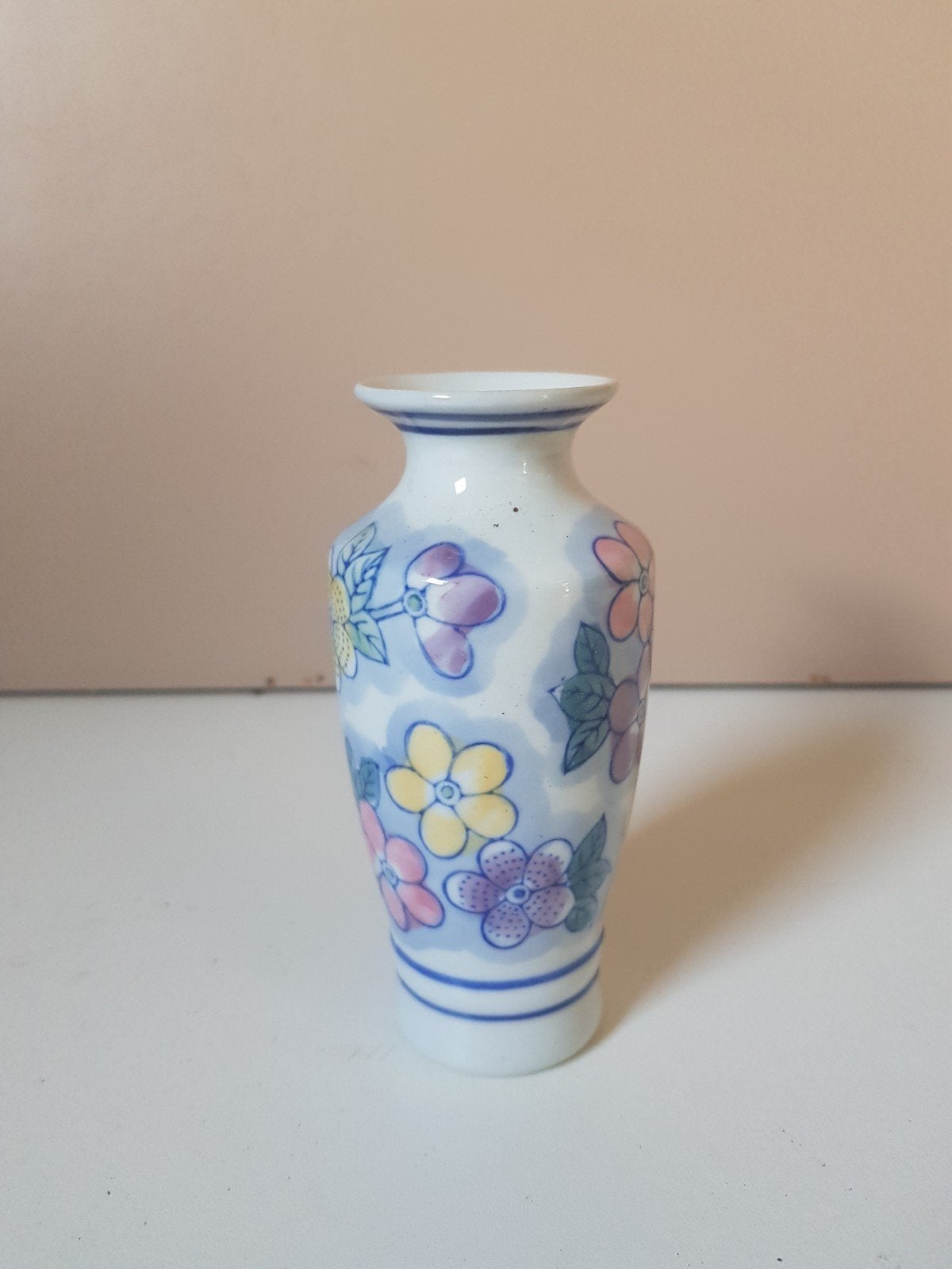 klein vaasje met bloemenprint, Huis en Inrichting, Woonaccessoires | Vazen, Ophalen of Verzenden, Zo goed als nieuw