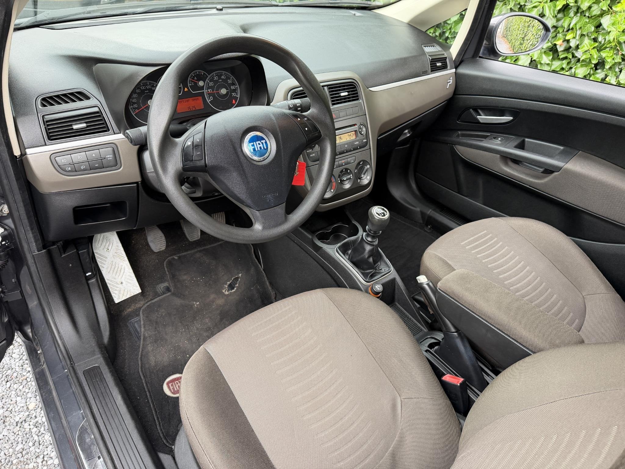 Foto 9 van Fiat Grande Punto 1.4 Dynamic | Airco | Cruise Control | Ele