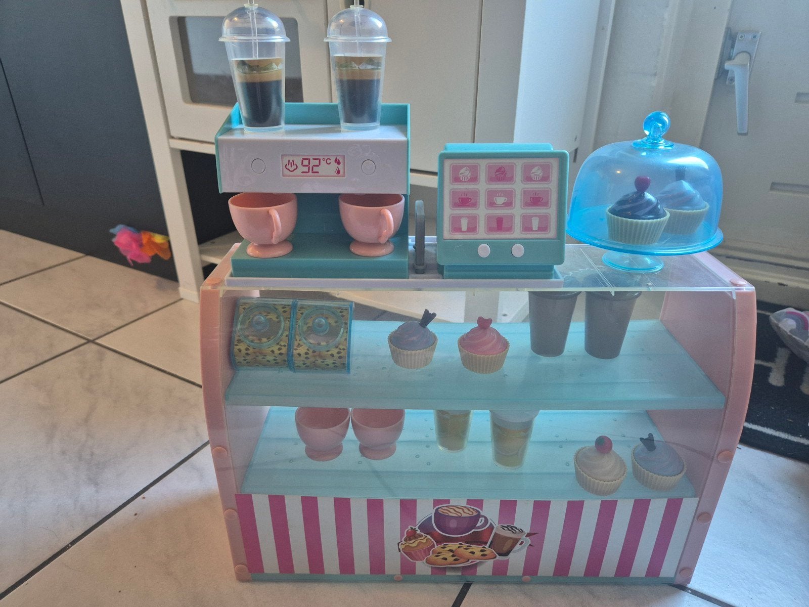 Speelgoed vitrine met koffie en gebakjes met geluid, Ophalen, Jongen of Meisje