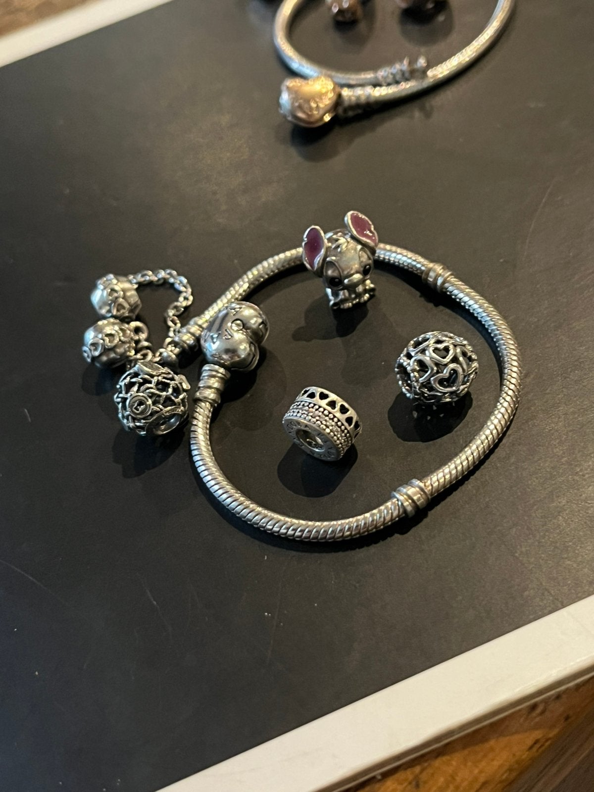 Pandora armbandjes en bedels., Sieraden, Tassen en Uiterlijk, Pandora, Ophalen of Verzenden, Zo goed als nieuw, 4 bedels of meer