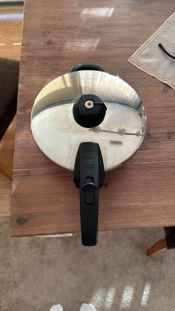 Fissler - snelkookpan 2,5 L, Kookpan of Snelkookpan, Ophalen of Verzenden, Zo goed als nieuw, Rvs