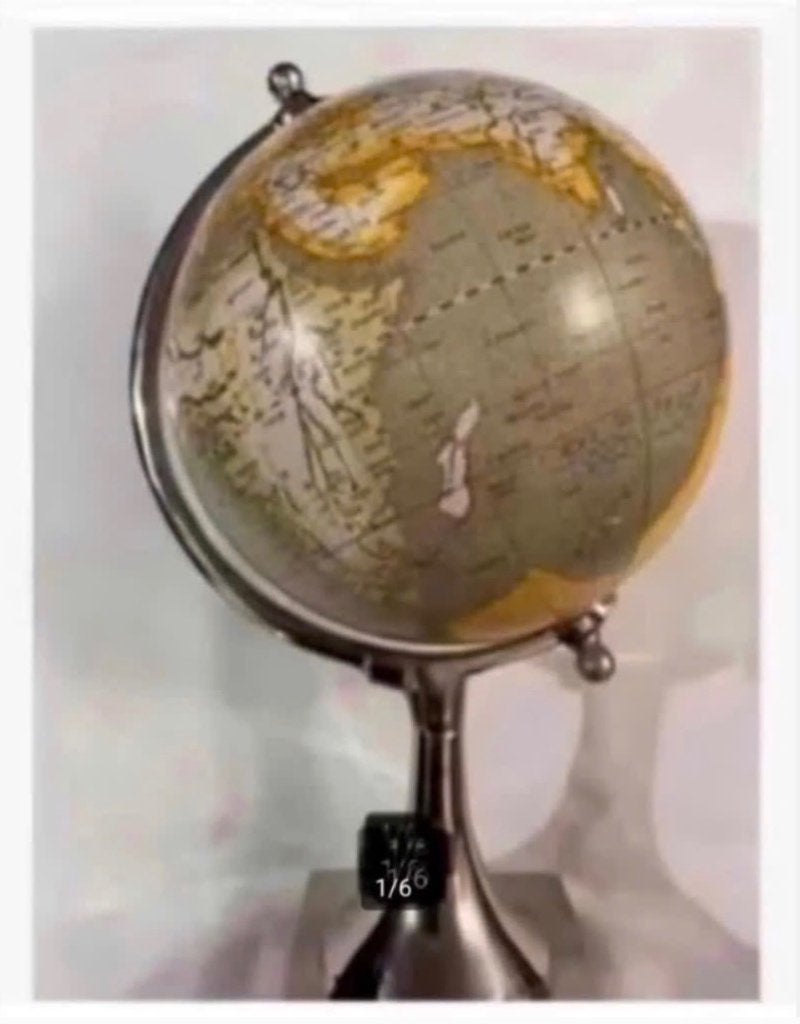 Mooie wereldbol op metalen voet, 37 cm hg, groen, Nieuw, Ophalen of Verzenden, X, X