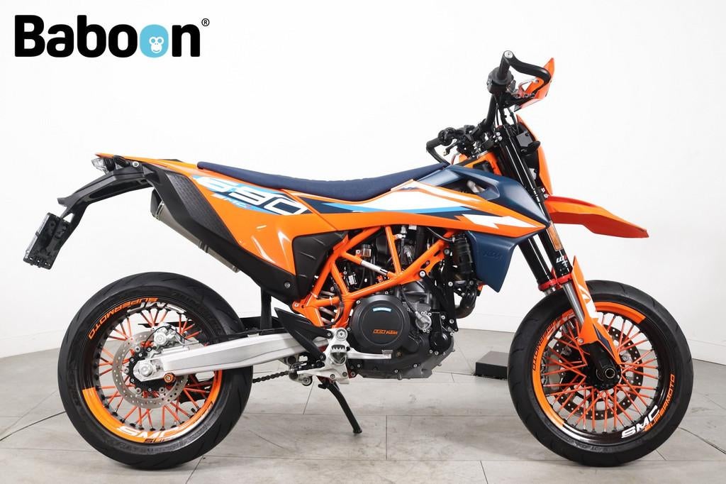 KTM 690 SMC R (bj 2023), Motoren, Motoren | Schademotoren, Overige merken, ABS, Naked bike