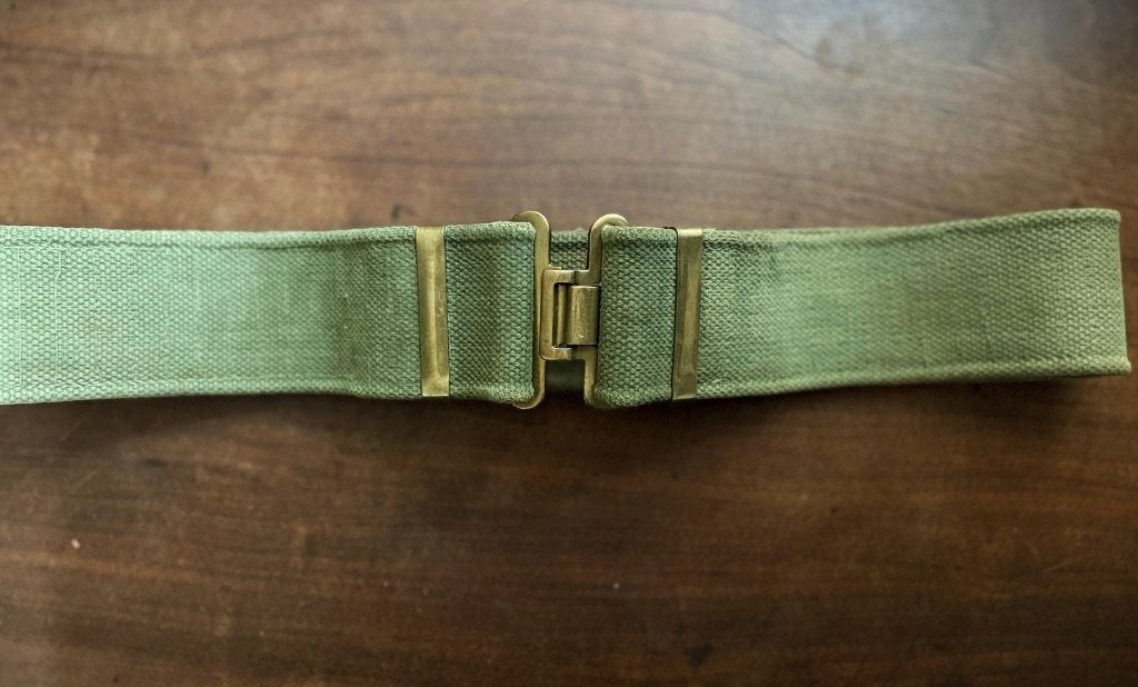 Originele britse webbing belt 1942, Verzamelen, Ophalen of Verzenden, Landmacht, Engeland, Overige typen