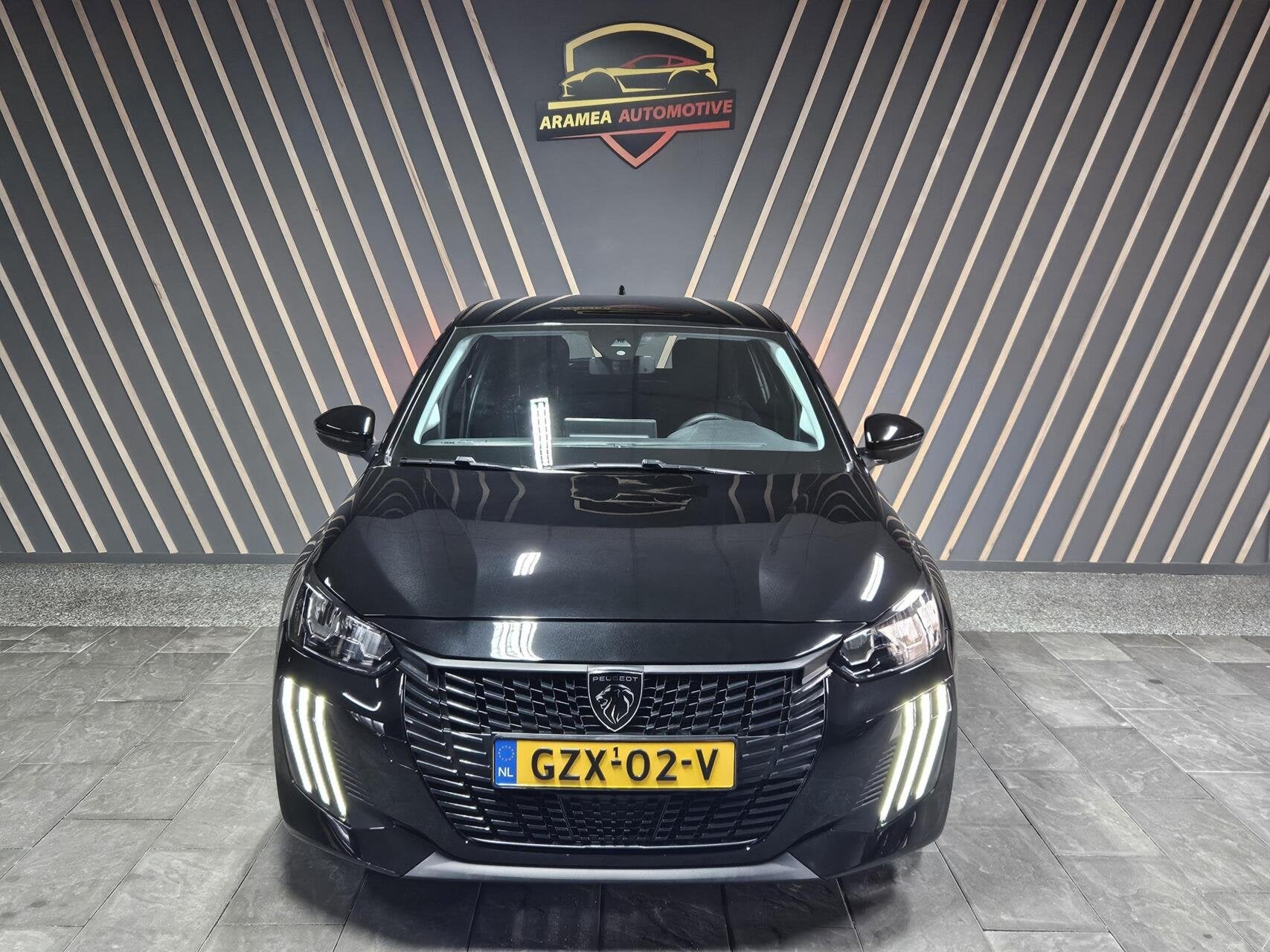 Peugeot 208 Style 1.2 PureTech|LED|Carplay|Lane assist|2,5 j, Voorwielaandrijving, Stof, Gebruikt, Euro 6