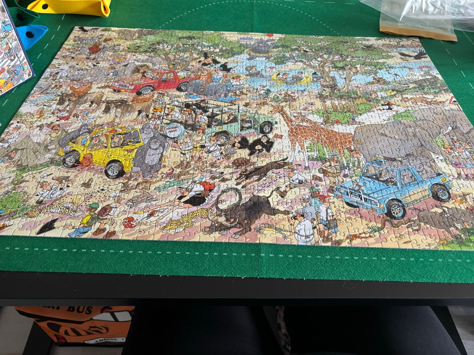 Jan van Haasteren Puzzels - 2  in 1 doos safari en the storm, Ophalen of Verzenden, 500 t/m 1500 stukjes, Gebruikt, Legpuzzel
