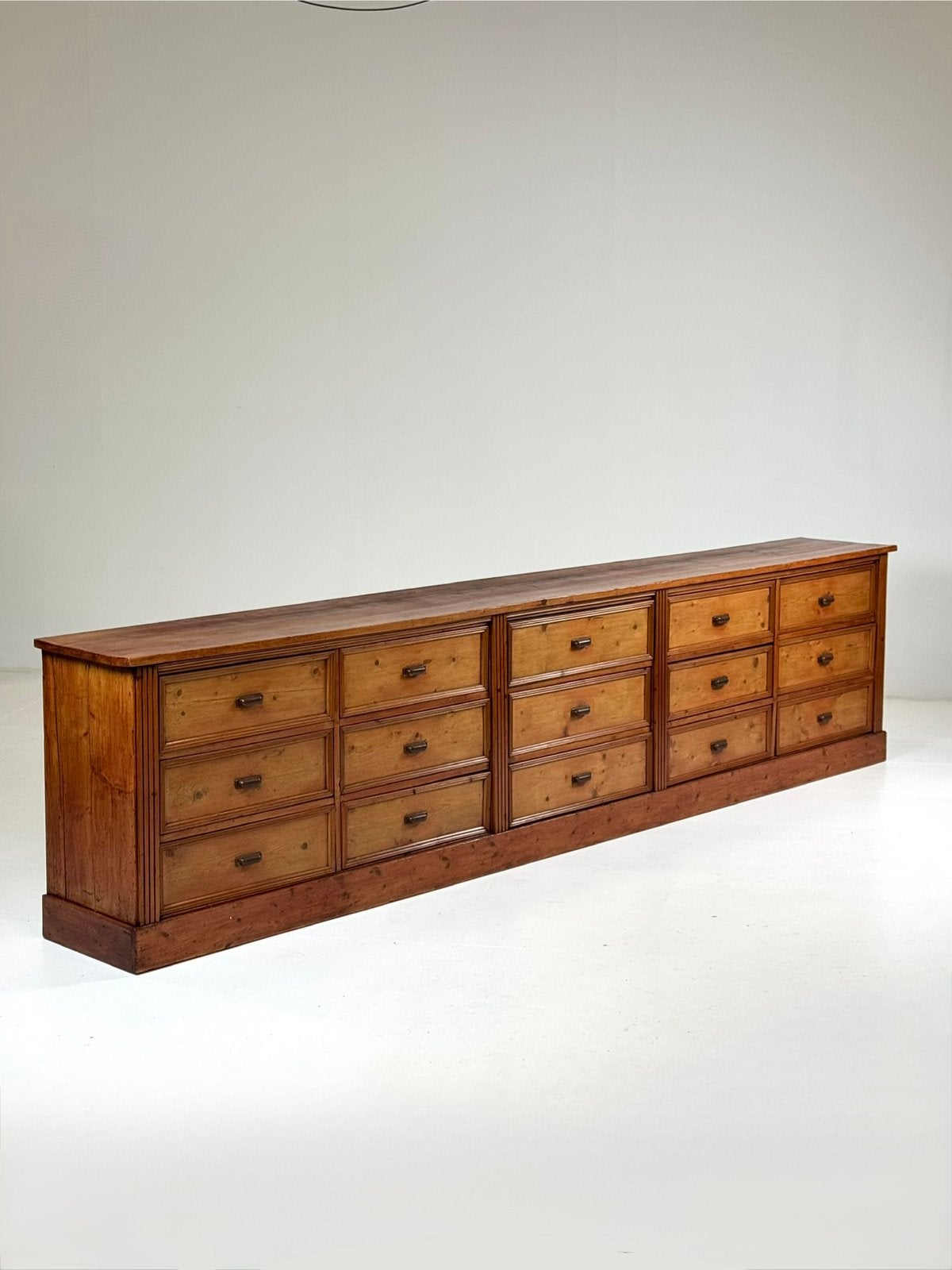 Apothekerskast 353cm ladekast grenen