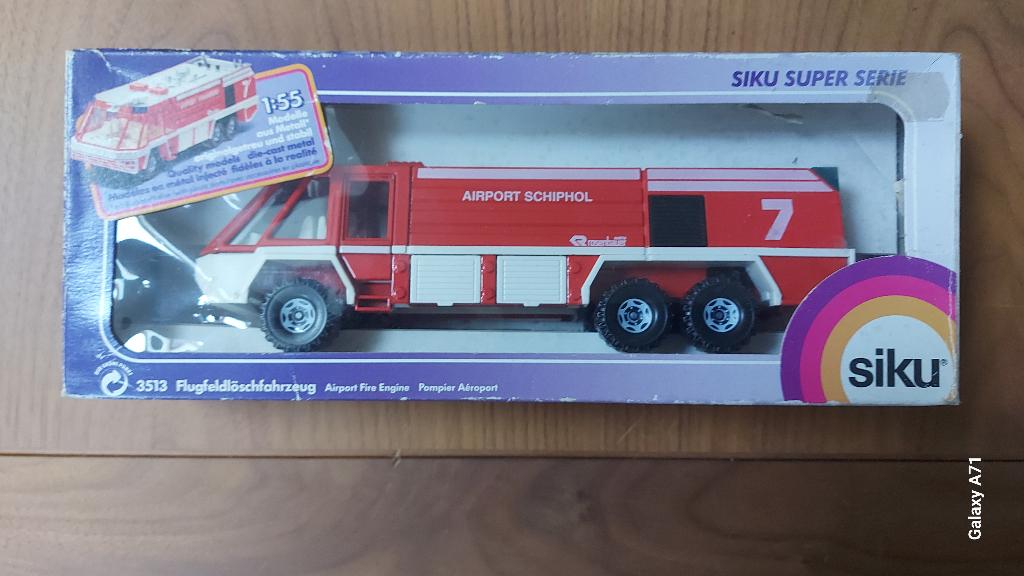 Siku 3513 Vliegveld brandweer - Schiphol, Ophalen of Verzenden, Zo goed als nieuw, Bus of Vrachtwagen, SIKU