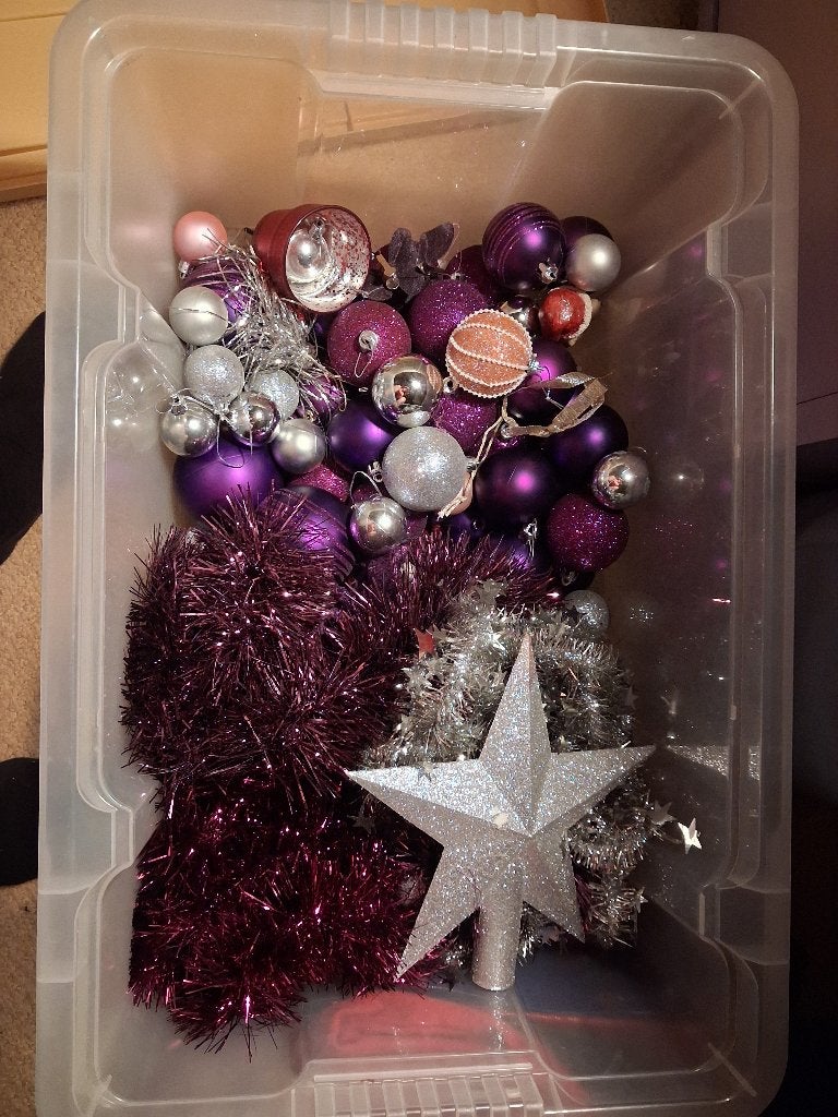 Kerstballen paars met zilver, piek, slingers, Ophalen of Verzenden, Zo goed als nieuw