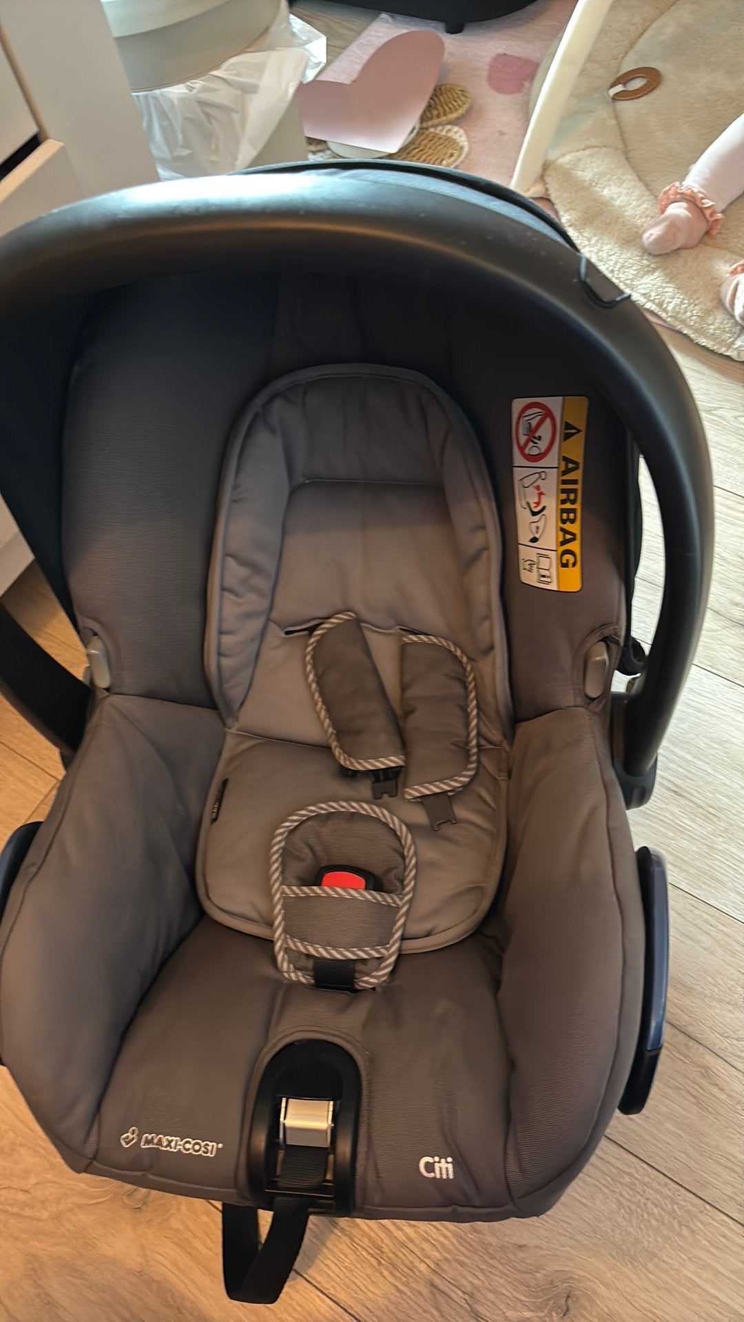 Maxi cosie, Kinderen en Baby's, Autostoeltjes, Ophalen, Autogordel, Zo goed als nieuw, 0 t/m 13 kg
