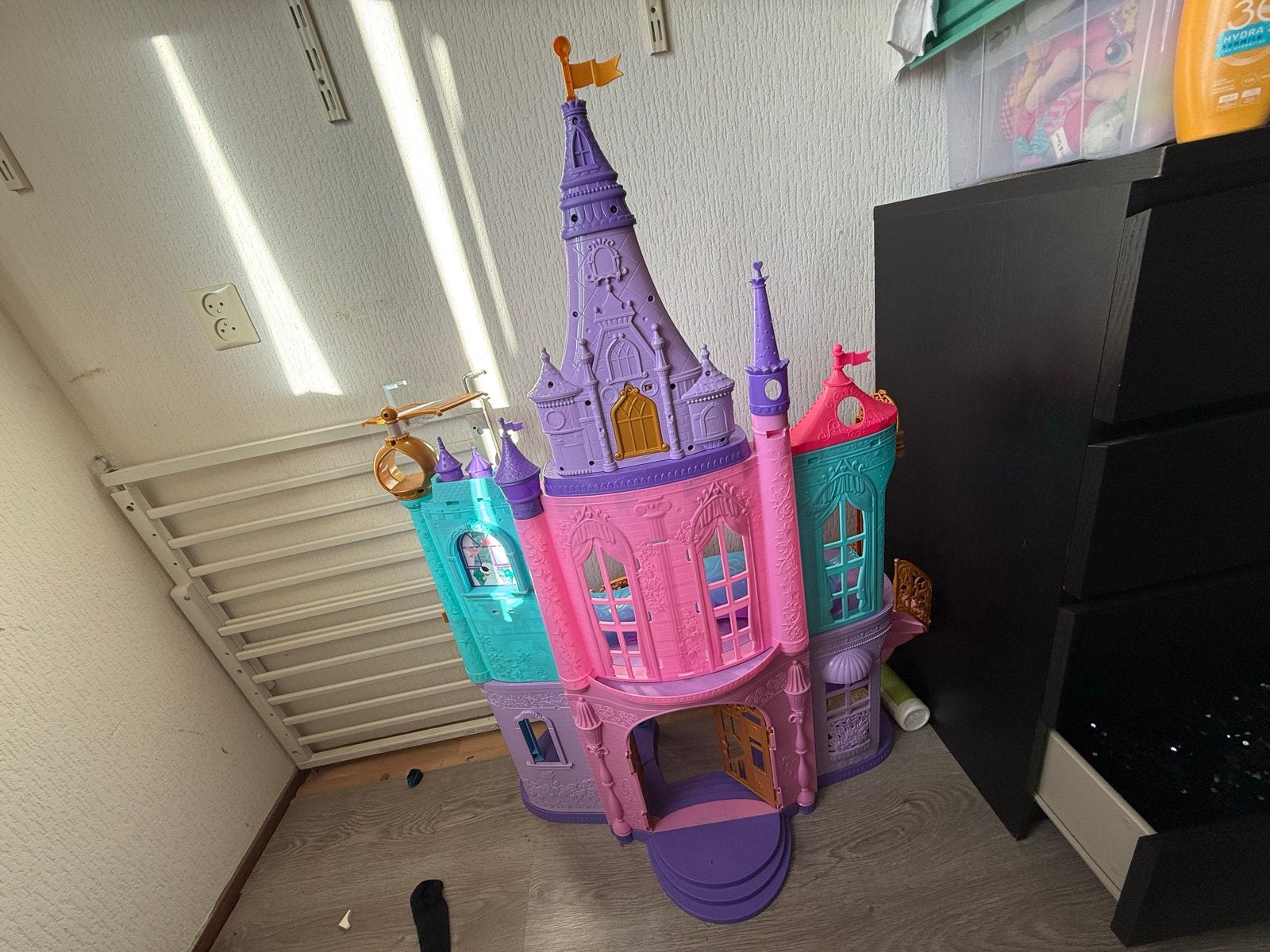 Disney Prinsessenkasteel Barbie met accessoires, Ophalen, Gebruikt, Barbie