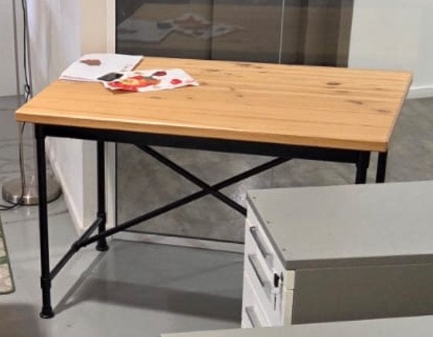 IKEA KULLABERG Bureau / Tafel 110x70 cm – 2 stuks, Huis en Inrichting, Bureaus, Ophalen, Gebruikt, 110 cm, Hout