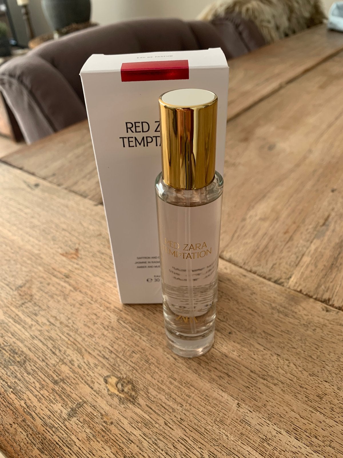 Red zara temptation, Ophalen, Zo goed als nieuw