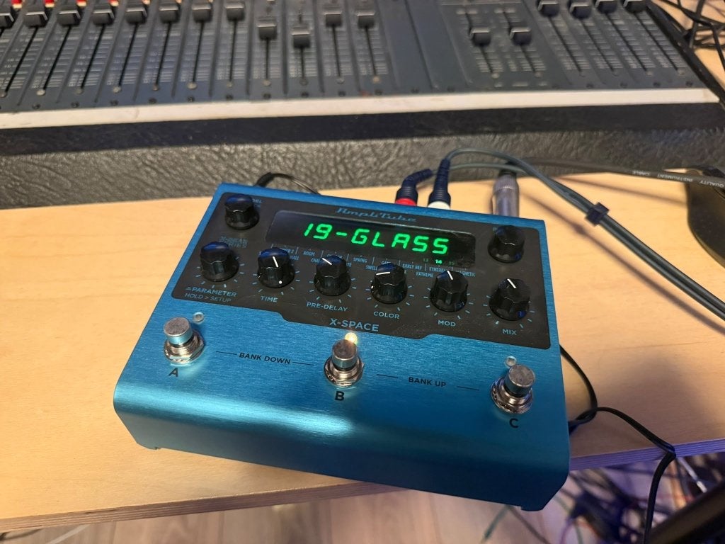 IK Multimedia X-SPACE Reverb Pedaal, Muziek en Instrumenten, Effecten, Ophalen of Verzenden, Zo goed als nieuw, Reverb