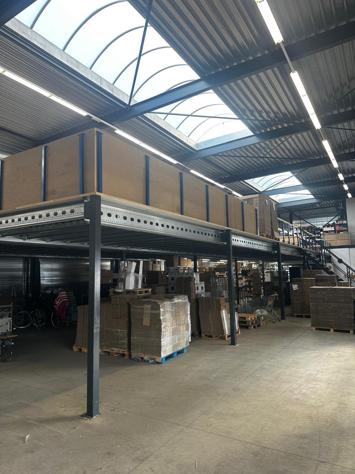 Magazijnvloer Verdiepingsvloer Entresolvloer 302 m2, Ophalen